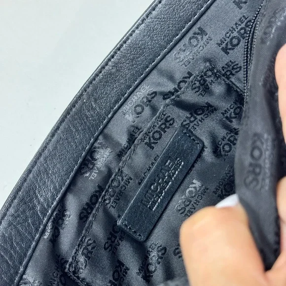 Michael Kors Beverly Oversized Clutch Black Supple Leather Convertible - Picture 8 of 10